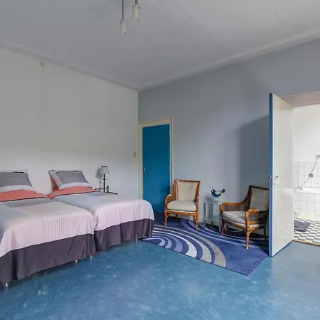 לינה וארוחת בוקר Centrum