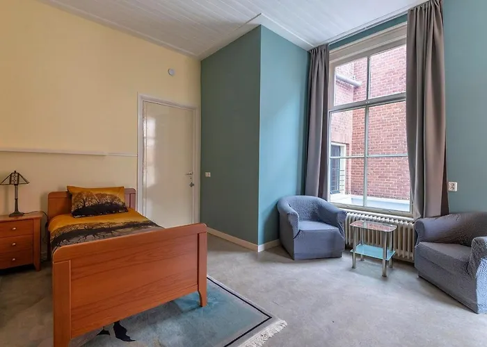 לינה וארוחת בוקר Centrum *