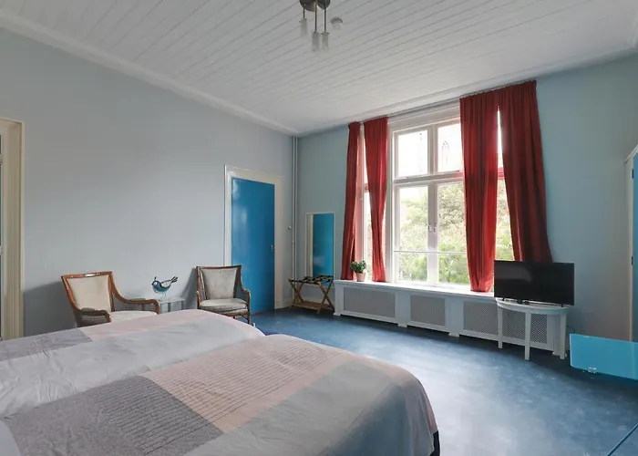 לינה וארוחת בוקר Centrum *