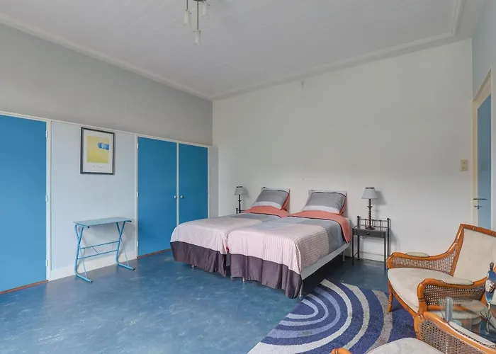 לינה וארוחת בוקר Centrum *